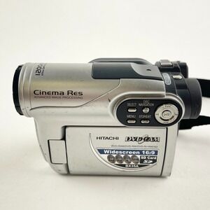Hitachi DZ-BX35A Cinema Res DVD Video Camcorder Silver & Black 25x Optical Zoom
